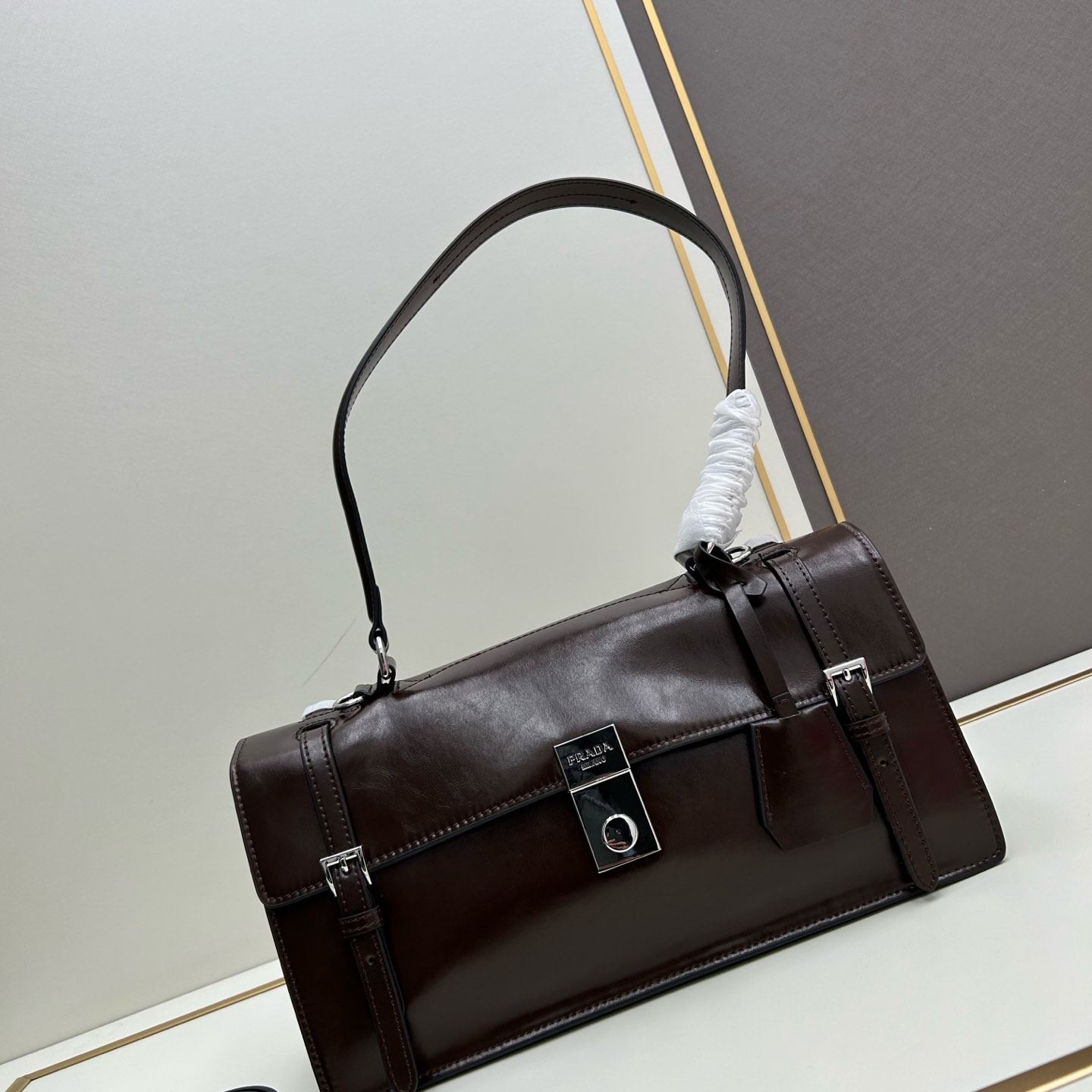 Pra*a top handle bags